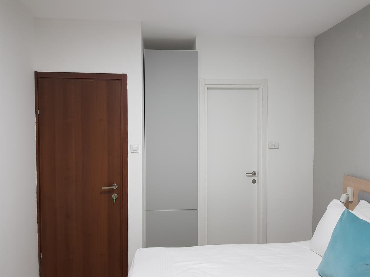 Airport Guest House - One-Way Free Shuttle Or Yehuda Bagian luar foto