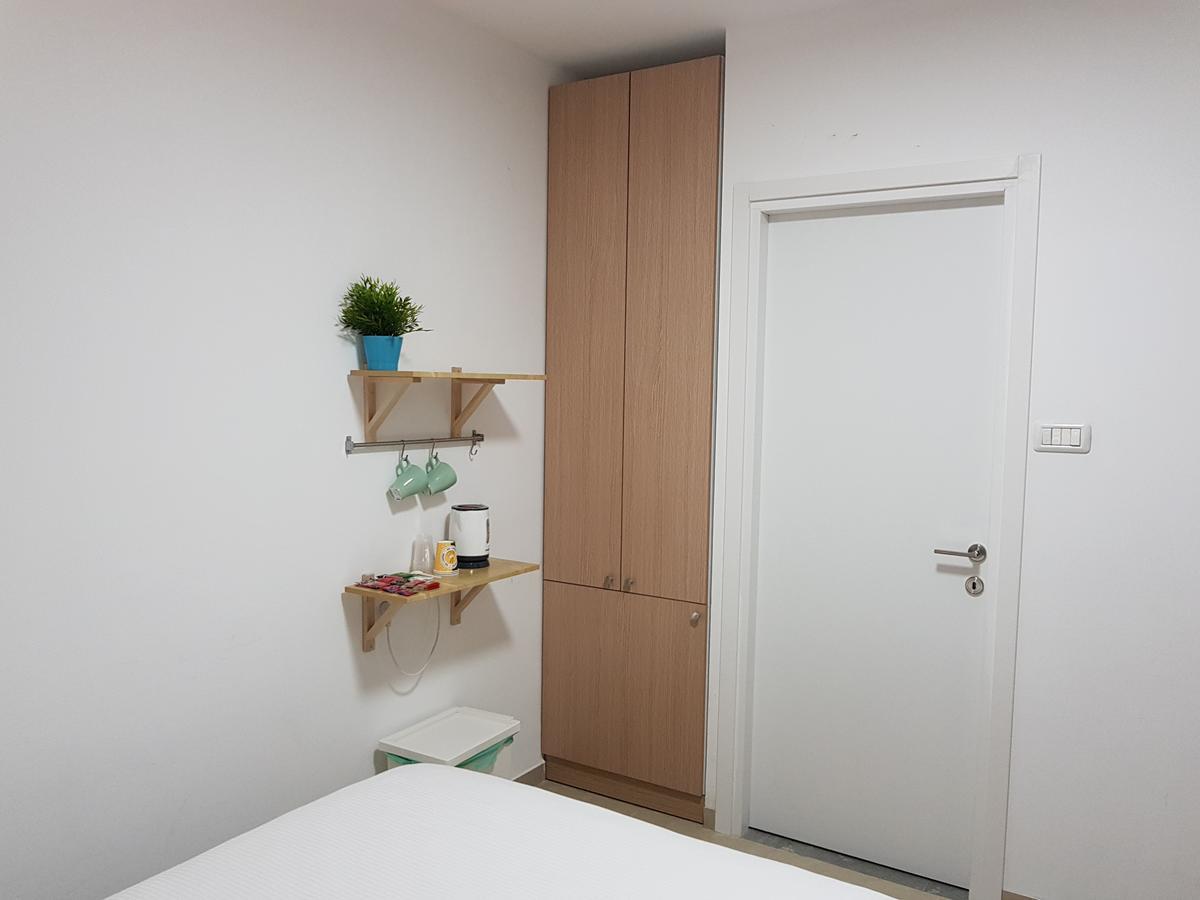 Airport Guest House - One-Way Free Shuttle Or Yehuda Bagian luar foto