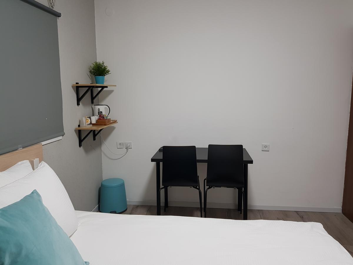 Airport Guest House - One-Way Free Shuttle Or Yehuda Bagian luar foto
